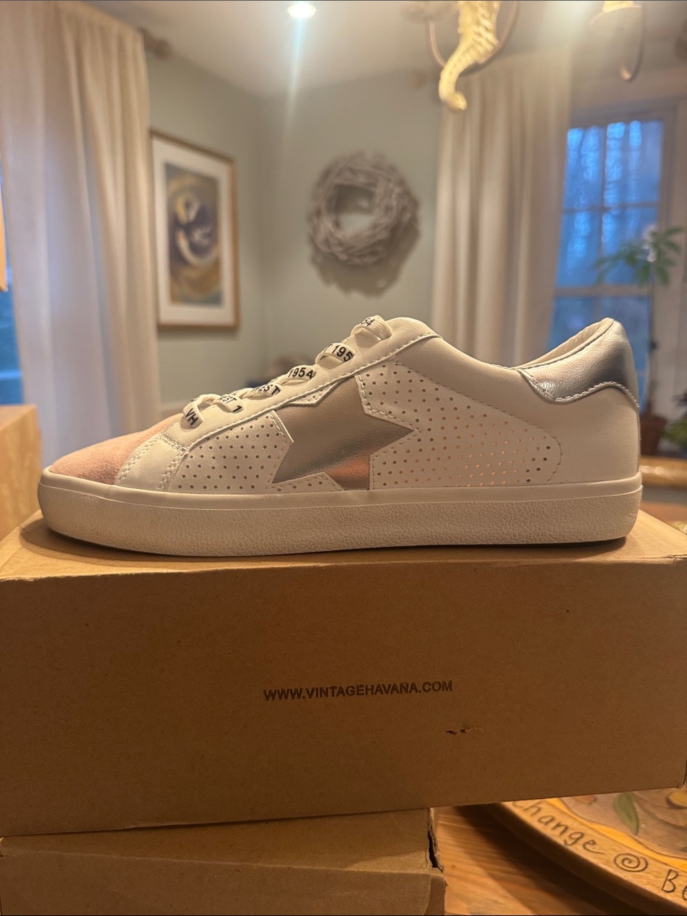 Vintage Havana White and Light Pink Low-Top Sneakers